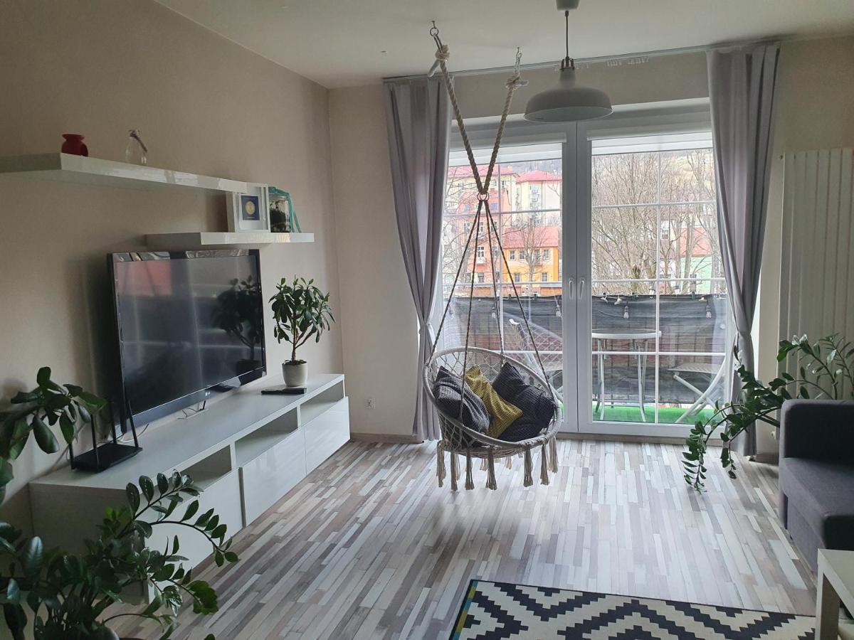 Apartament W Centrum Ustrzyki Dolne Exterior photo
